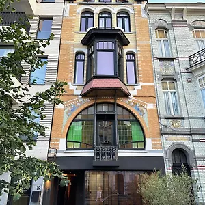 Casa Clementina - 3 Bedroom In A Art-nouveau House Apartment